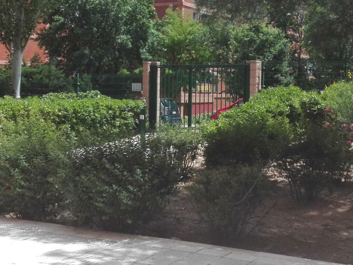 Apartamento Pinar De Chamartin Apartamento Madri Exterior foto